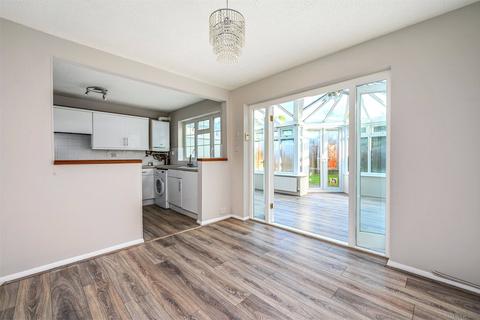 undefined, Oaklea, Aldershot GU12