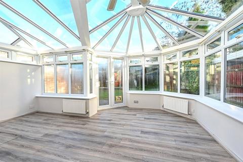 undefined, Oaklea, Aldershot GU12