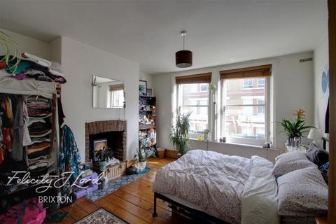 3 bedroom flat to rent, Rushcroft Road, Brixton