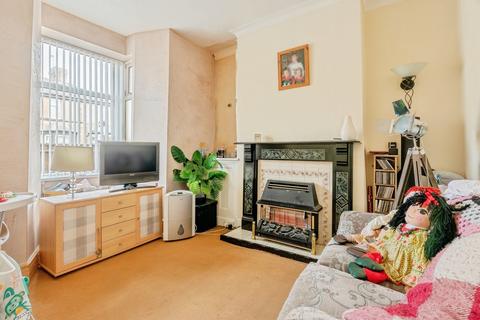 3 bedroom terraced house for sale, Lyndhurst Road, Burnley, Lancashire, BB10
