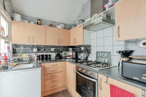 3 bedroom terraced house for sale, Lyndhurst Road, Burnley, Lancashire, BB10