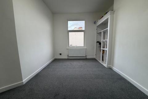 undefined, Lonsdale Avenue, Wembley HA9