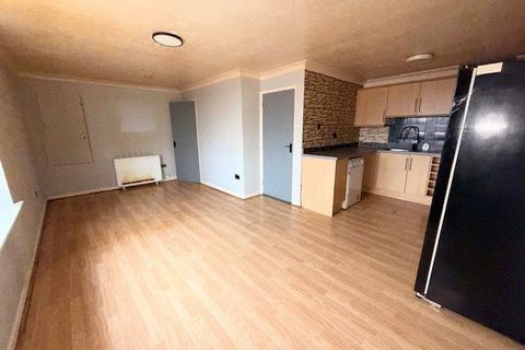 2 bedroom flat for sale, Anchorsholme Lane East, Thornton-Cleveleys, Lancashire, FY5