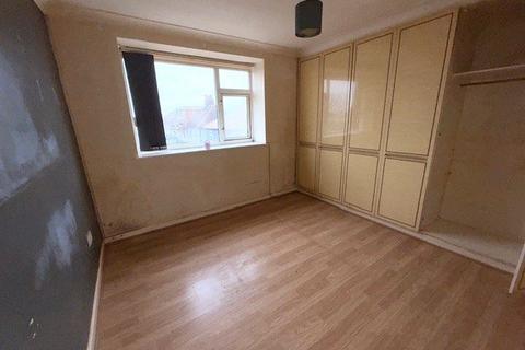2 bedroom flat for sale, Anchorsholme Lane East, Thornton-Cleveleys, Lancashire, FY5