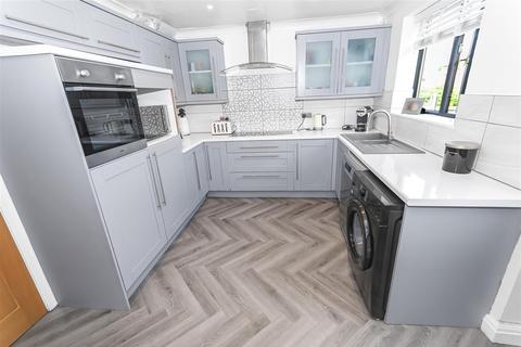 3 bedroom detached house to rent, Cranberry Lane, Darwen