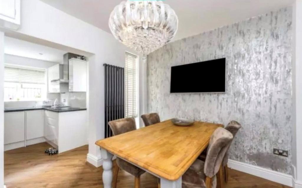 House in Sefton, Liverpool City Region - More