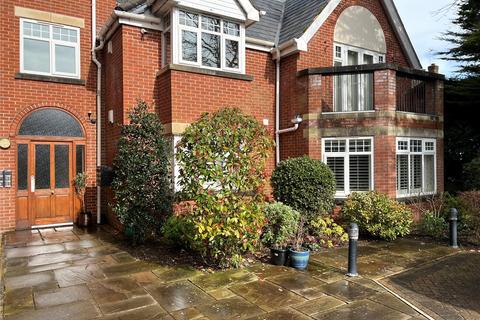 3 bedroom flat for sale, Wicks Lane, Formby, Liverpool, Merseyside, L37