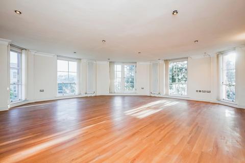 2 bedroom flat for sale, Promenade, Southport, Merseyside, PR9