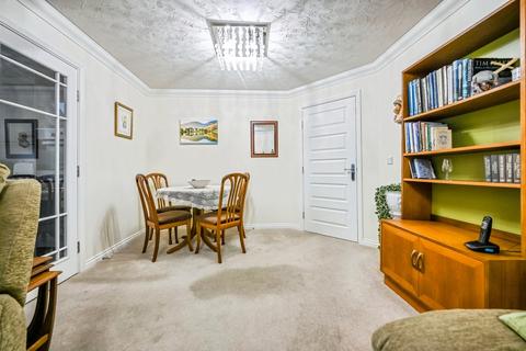1 bedroom flat for sale, Lonsdale Road, Formby, Liverpool, Merseyside, L37
