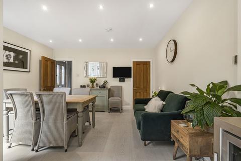 undefined, Ashtead