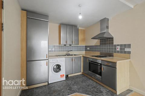 1 bedroom apartment to rent, Elmwood Lane, Leeds