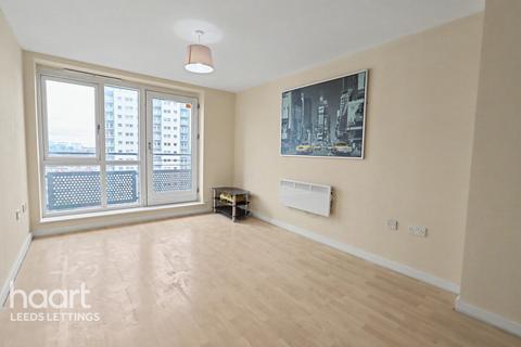 1 bedroom apartment to rent, Elmwood Lane, Leeds