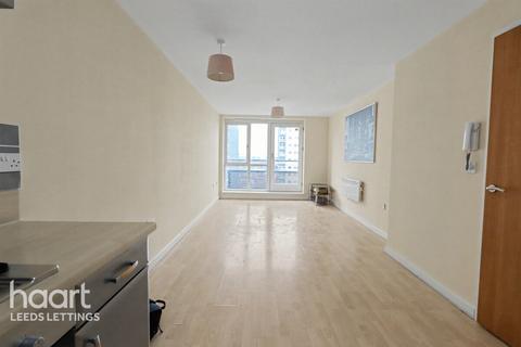 1 bedroom apartment to rent, Elmwood Lane, Leeds
