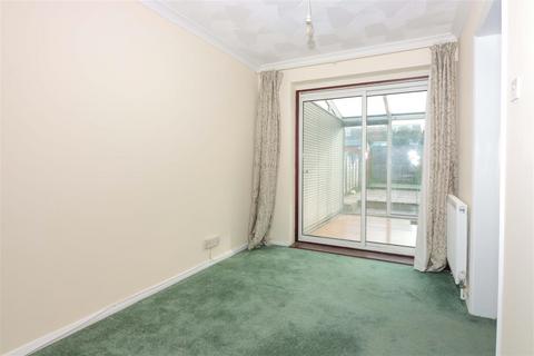 3 bedroom terraced house to rent, Kipling Avenue, Goring-By-Sea, Worthing