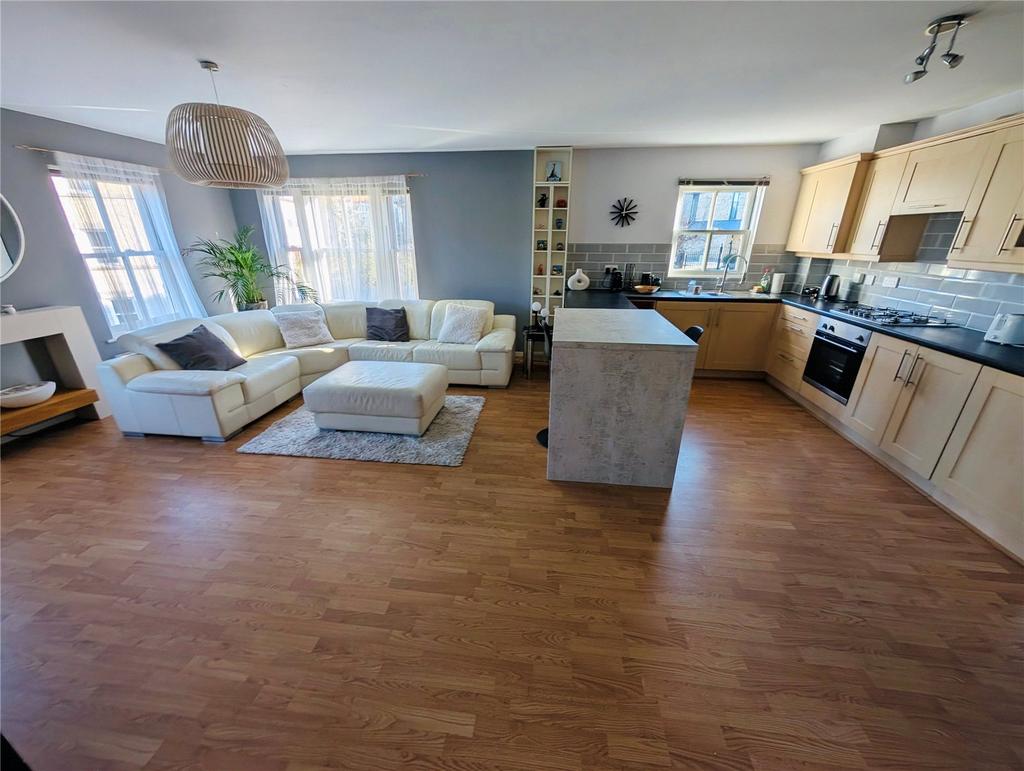 Lounge/Kitchen