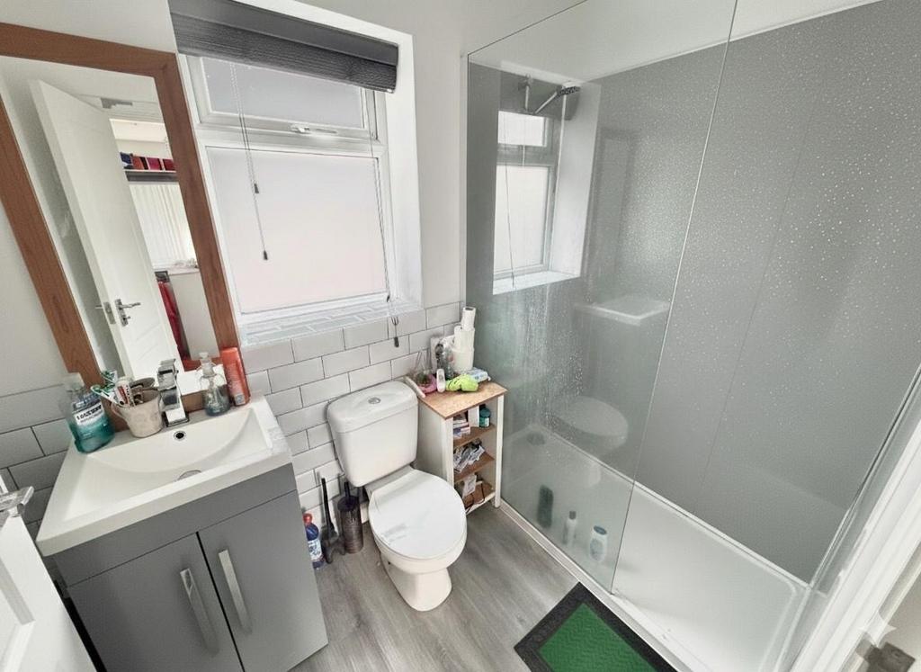 En Suite Shower Room