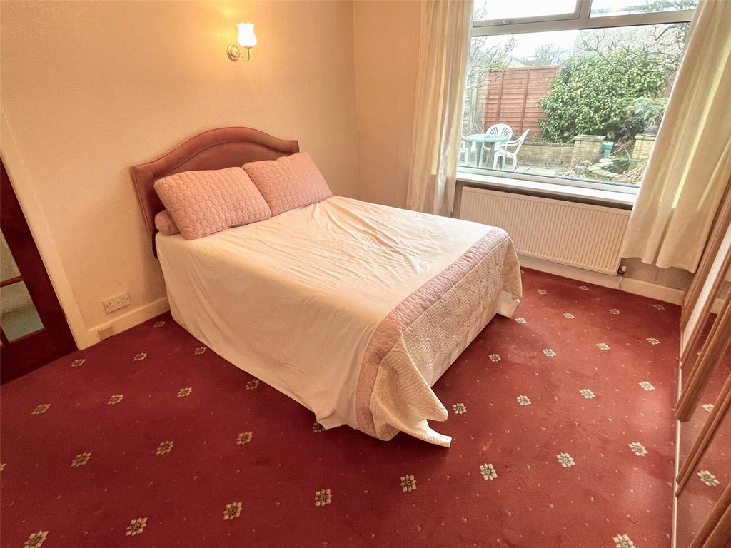 Dst Bedroom