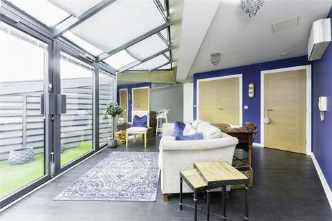 2 bedroom flat for sale, Mann Island, LIVERPOOL, Merseyside, L3
