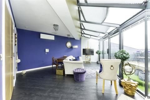 2 bedroom flat for sale, Mann Island, LIVERPOOL, Merseyside, L3