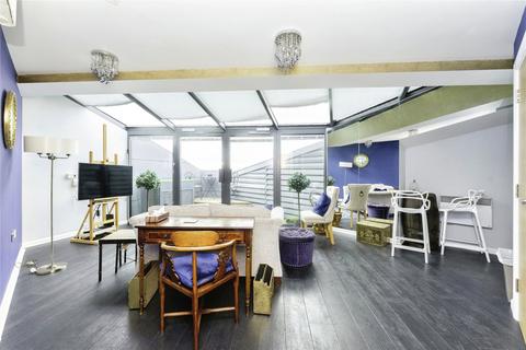 2 bedroom flat for sale, Mann Island, LIVERPOOL, Merseyside, L3