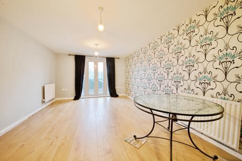 undefined, Roberts Place, Dagenham, RM10