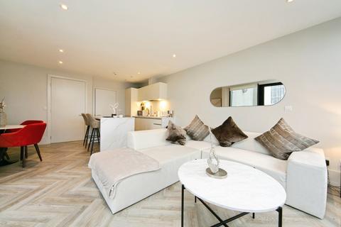 2 bedroom flat for sale, William Jessop Way, Liverpool, Merseyside, L3