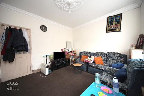 3 bedroom terraced house for sale, Oak Road, Luton, Bedfordshire, LU4