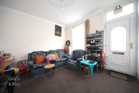 3 bedroom terraced house for sale, Oak Road, Luton, Bedfordshire, LU4
