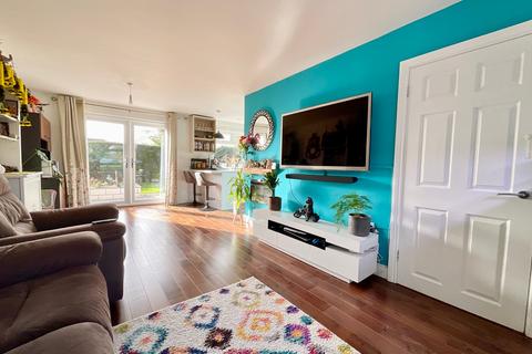 3 bedroom semi-detached house for sale, Beechfield Avenue, Newport NP19
