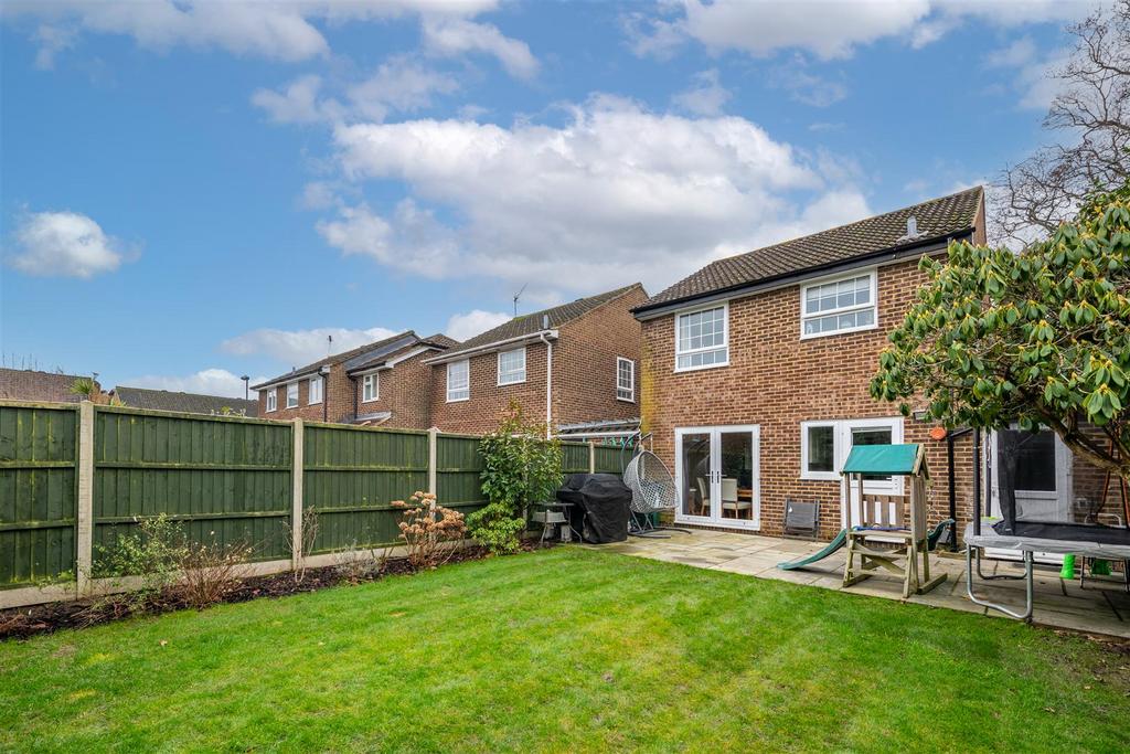 6 Bashford Way externals-10.jpg