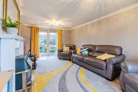 3 bedroom end of terrace house for sale, Southbrook Road, Leyland, Lancashire, PR25