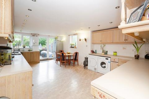 2 bedroom terraced house for sale, Lancaster Avenue, Barking, IG11