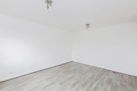 1 bedroom flat for sale, Thornhill Gardens, BARKING, Essex, IG11