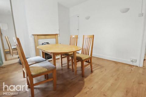 2 bedroom terraced house to rent, Dale Street, CHATHAM