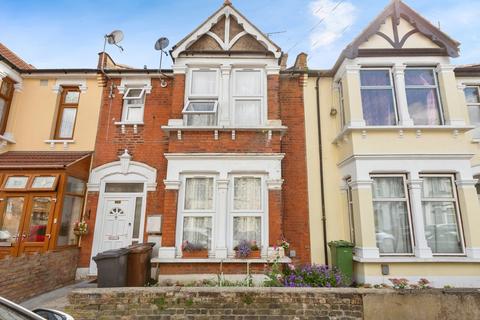 1 bedroom flat for sale, Monteagle Avenue, Barking, IG11