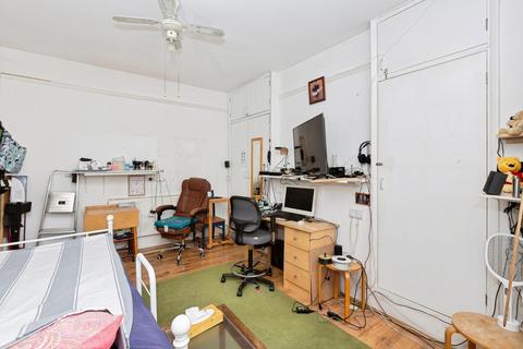 1 bedroom flat for sale, Monteagle Avenue, Barking, IG11