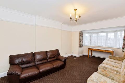 2 bedroom flat for sale, Ventnor Gardens, Barking, IG11