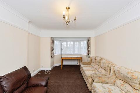 2 bedroom flat for sale, Ventnor Gardens, Barking, IG11