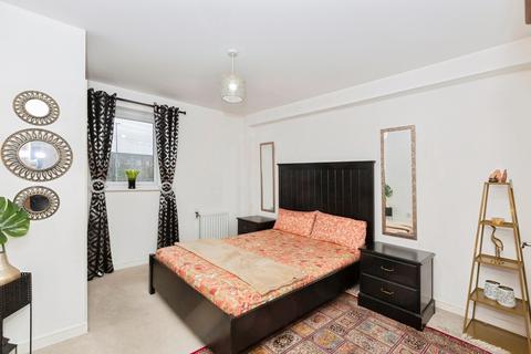 2 bedroom flat for sale, Sackett Road, Essex, IG11