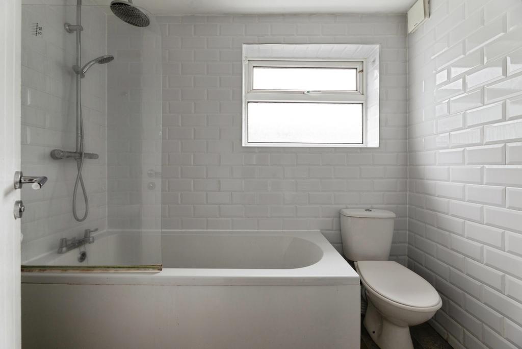 House in London, Thames View - More