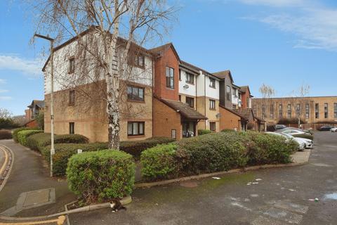 1 bedroom flat for sale - Waterside Close, Barking, IG11