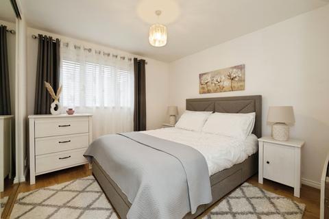 1 bedroom flat for sale, Waterside Close, Barking, IG11