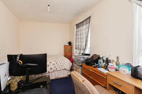 undefined, Long Riding, Basildon, Essex, SS14
