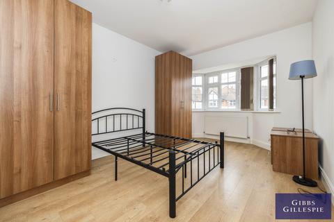 2 bedroom flat to rent, Hazeldene Drive, Pinner, HA5