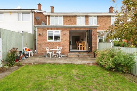 4 bedroom semi-detached house for sale, Dedham Close, Billericay, Essex, CM11