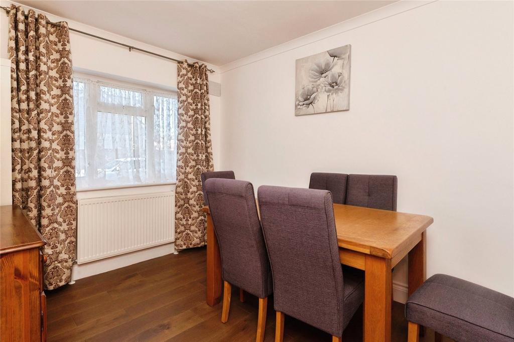 Bedroom/Dining Room