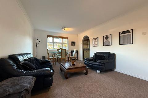 2 bedroom flat for sale, Burns Close, Billericay, Essex, CM11