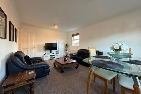 2 bedroom flat for sale, Burns Close, Billericay, Essex, CM11