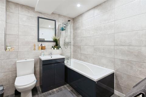 2 bedroom flat for sale, Radford Way, Billericay, Essex, CM12
