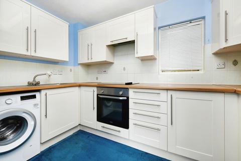 2 bedroom flat for sale, Eastfield Road, Brentwood, CM14